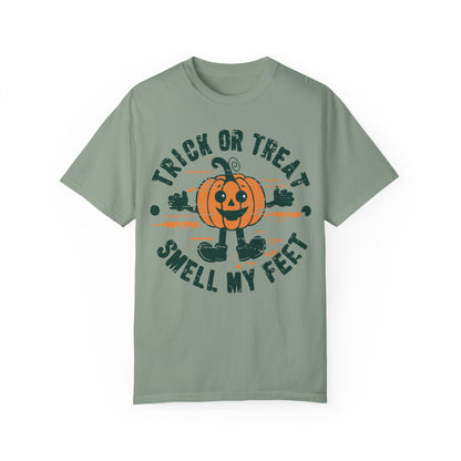 Trick Or Treat Smell My Feet Shirt Gift For Halloween, Retro Pumpkin Shirt Bay