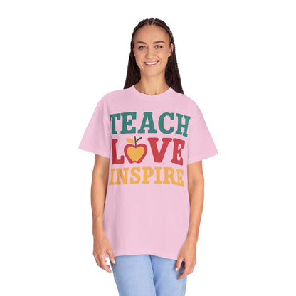 Retro Teach Love Inspire Apple Teacher Shirt | Vintage Educator Apparel