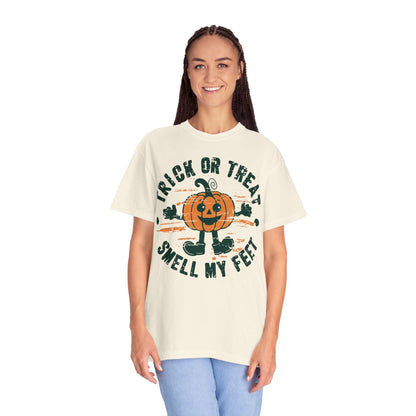 Trick Or Treat Smell My Feet Shirt Gift For Halloween, Retro Pumpkin Shirt