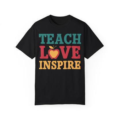 Retro Teach Love Inspire Apple Teacher Shirt | Vintage Educator Apparel Black