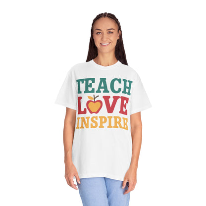 Retro Teach Love Inspire Apple Teacher Shirt | Vintage Educator Apparel