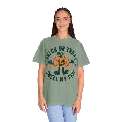 Trick Or Treat Smell My Feet Shirt Gift For Halloween, Retro Pumpkin Shirt