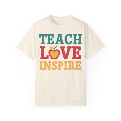 Retro Teach Love Inspire Apple Teacher Shirt | Vintage Educator Apparel Ivory