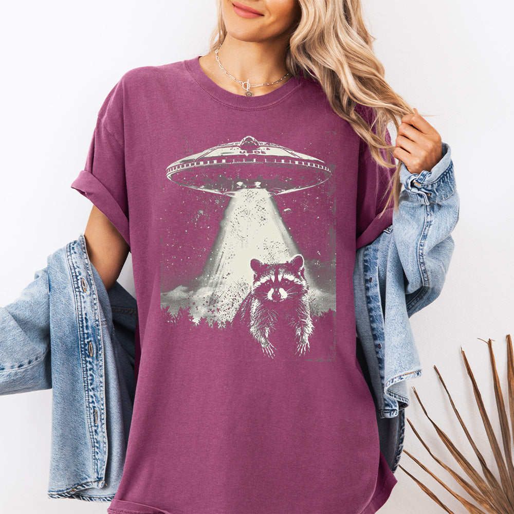 UFO Raccoon Graphic Comfort Colors T-Shirt - Casual Cosmic Design