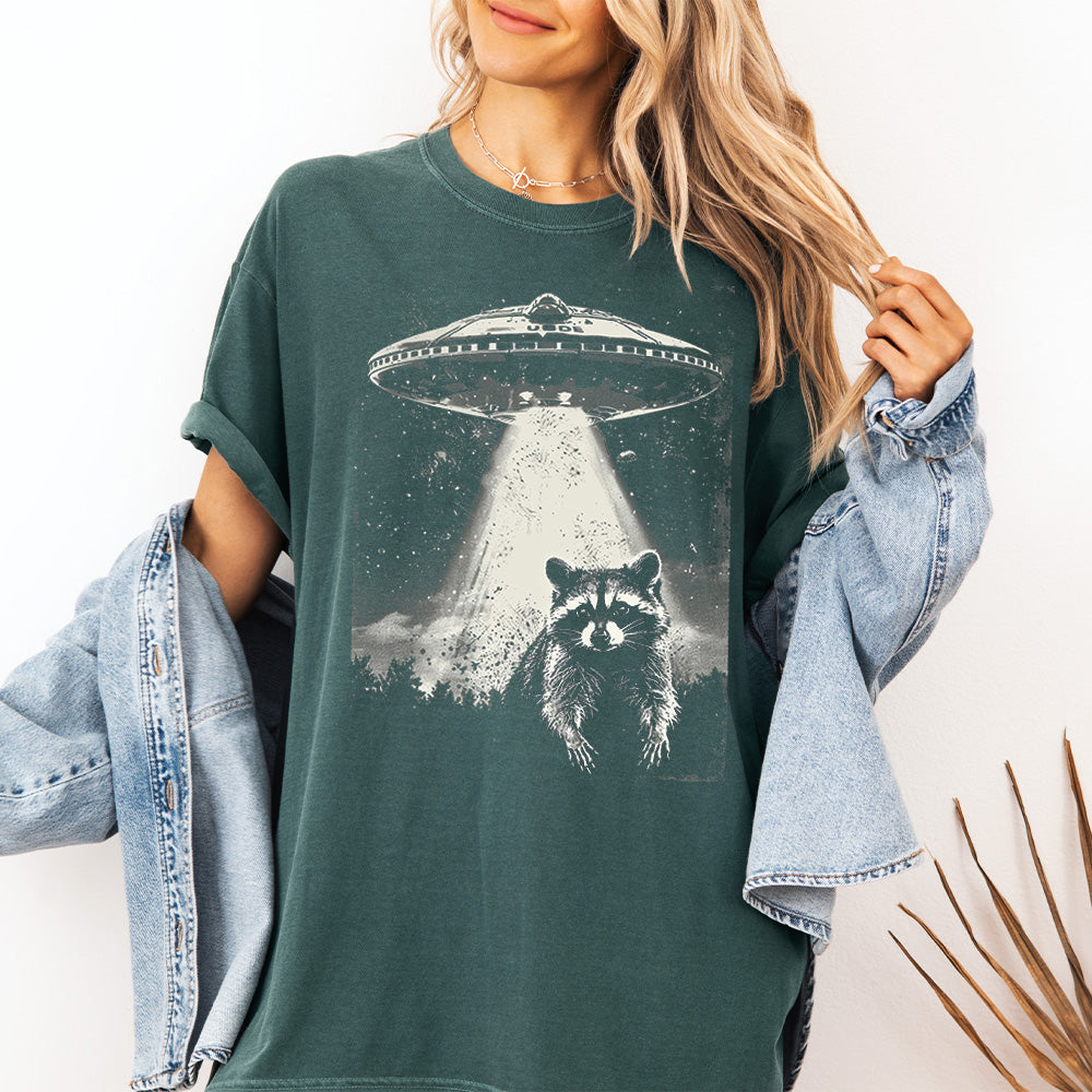 UFO Raccoon Graphic Comfort Colors T-Shirt - Casual Cosmic Design